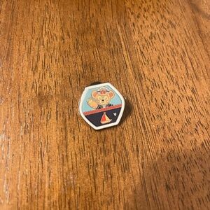 16 DISNEY PIN BUNDLE